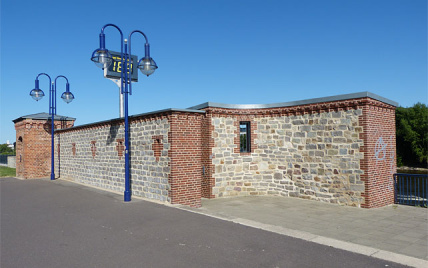 neugebautes Pegelhaus Promenadenseite